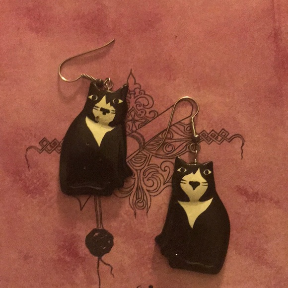 Cat earrings. Hand crafted. Wood. From Art Fair - Picture 2 of 3